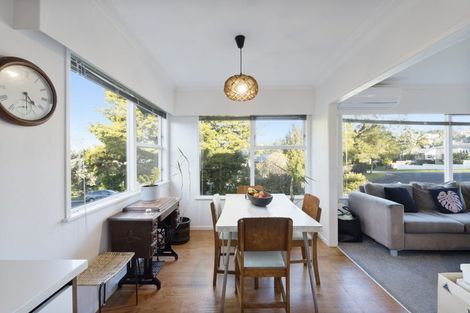 Photo of property in 60 Hilling Street, Titirangi, Auckland, 0604