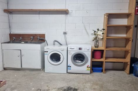 Photo of property in 2/58 Cliff Road, Torbay, Auckland, 0630