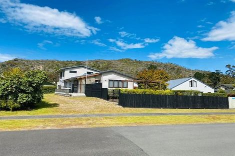 Photo of property in 107 Marram Place, Matarangi, Whitianga, 3592