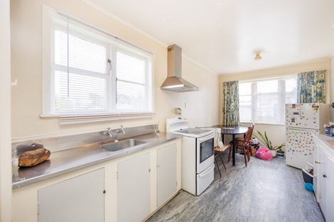 Photo of property in 6 Lambert Street, Marton, 4710