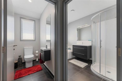 Photo of property in 8 Komahimahi Way, Motuoapa, 3382