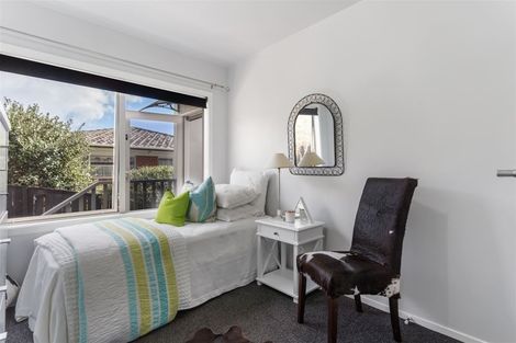 Photo of property in 13 Callender Place, Shelly Park, Auckland, 2014