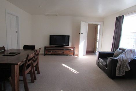 Photo of property in 2 Hawkhurst Road, Lyttelton, 8082