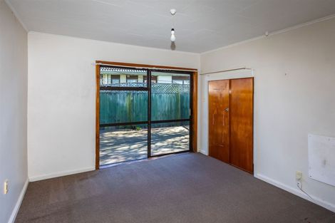 Photo of property in 52 Sawyers Arms Road, Northcote, Christchurch, 8052