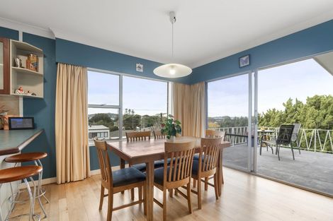 Photo of property in 61 Taylor Road, Mangere Bridge, Auckland, 2022