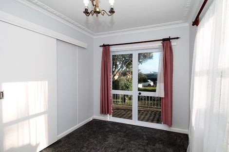 Photo of property in 28 Bradbury Road, Botany Downs, Auckland, 2010