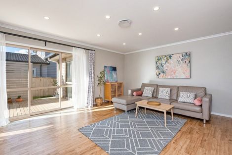 Photo of property in 122 Endeavour Drive, Whitby, Porirua, 5024