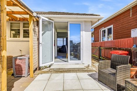 Photo of property in 25 Ruapehu Street, Castlecliff, Whanganui, 4501