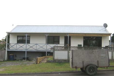 Photo of property in 8 Mona Vale, West Harbour, Auckland, 0618