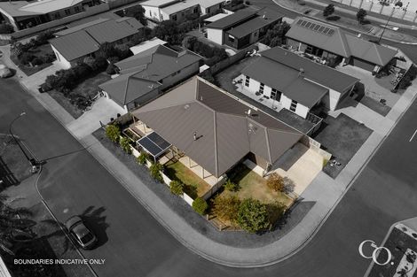 Photo of property in 31 Butterworth Crescent, Papamoa Beach, Papamoa, 3118