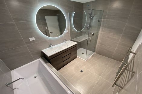 Photo of property in 10 Papa Takaro Lane, Flat Bush, Auckland, 2019