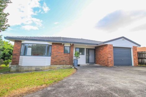 Photo of property in 38 Awaroa Road, Sunnyvale, Auckland, 0612