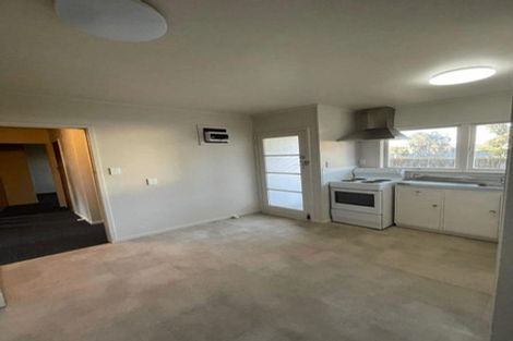 Photo of property in 3/37 Clevedon Road, Papakura, 2110