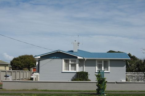 Photo of property in 65 Cornfoot Street, Castlecliff, Whanganui, 4501