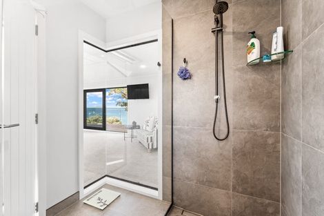 Photo of property in 75 Tiri Road, Manly, Whangaparaoa, 0930