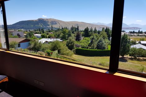 Photo of property in 3 Hamilton Drive, Lake Tekapo, 7999