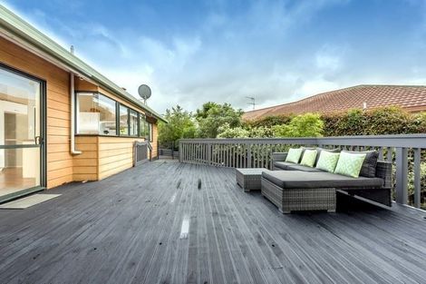 Photo of property in 11 Queen Natalie Place, Massey, Auckland, 0614