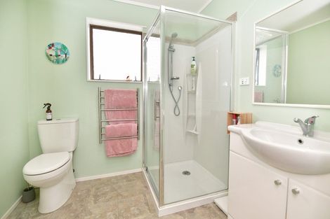 Photo of property in 1/438 Hibiscus Coast Highway, Orewa, 0931