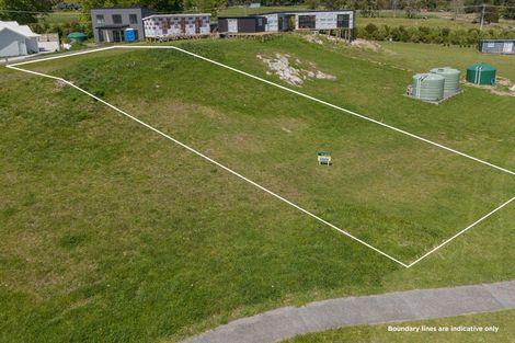 Photo of property in 4 Tinirau Place, Cooks Beach, 3591