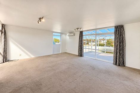 Photo of property in 35 Stanniland Street, Sunnyhills, Auckland, 2010