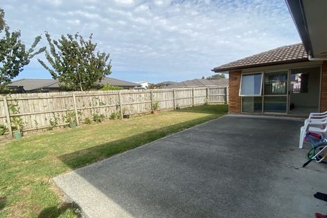 Photo of property in 106a Simpson Road, Henderson Valley, Auckland, 0614