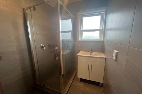 Photo of property in 2 Kohekohe Street, New Lynn, Auckland, 0600