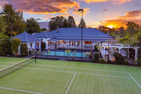 Photo of property in 9 Birchwood Grove, Greenhithe, Auckland, 0632