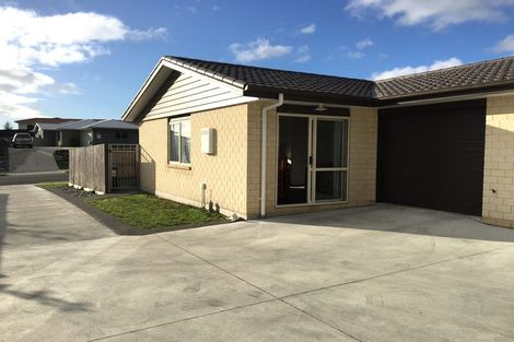 Photo of property in 220 Ballintoy Park Drive, Welcome Bay, Tauranga, 3175