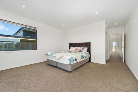 Photo of property in 67 Vaucluse Heights, Fitzherbert, Palmerston North, 4410