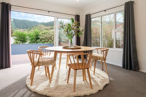 Photo of property in 13a Huia Street, Tawa, Wellington, 5028