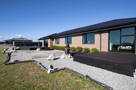 Photo of property in 10 Takutai Terrace, Ruatapu, 7883