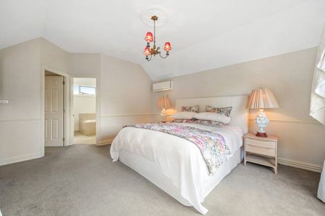 Photo of property in 33 Seymour Road, Mellons Bay, Auckland, 2014