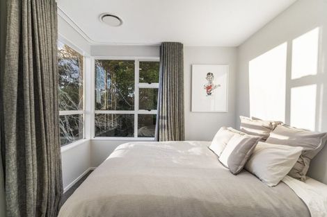 Photo of property in 11 Chedworth Drive, Glenfield, Auckland, 0629