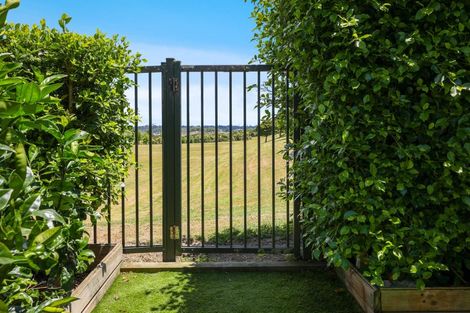 Photo of property in 16 Mulvaney Crescent, Henderson, Auckland, 0612