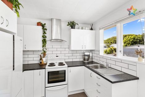 Photo of property in 5a Christchurch Crescent, Kelson, Lower Hutt, 5010