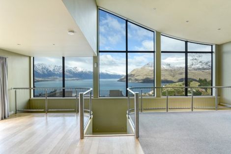 Photo of property in 11 Caples Place, Fernhill, Queenstown, 9300