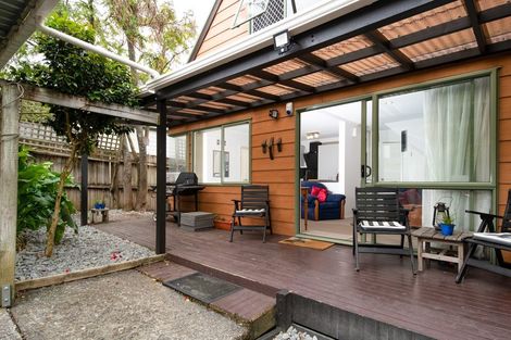 Photo of property in 1/39 Vina Place, Massey, Auckland, 0614