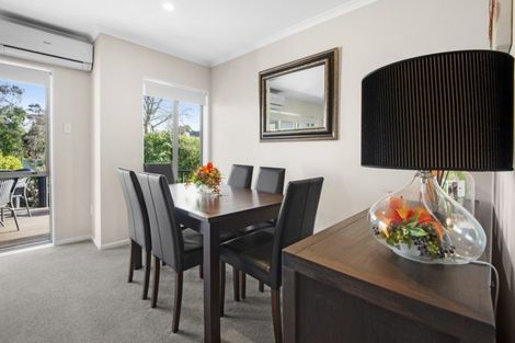 Photo of property in 16 Gillett Place, Botany Downs, Auckland, 2014