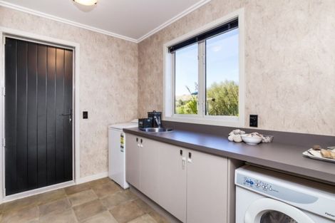 Photo of property in 16 Montgomery Crescent, Kinloch, Taupo, 3377