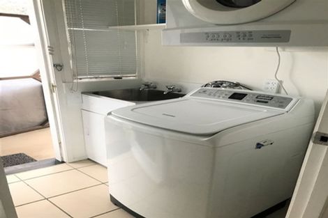 Photo of property in 134 Waimumu Road, Massey, Auckland, 0614