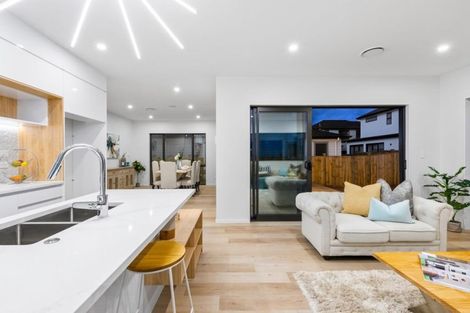 Photo of property in 19 Kearns Drive, Hobsonville, Auckland, 0616