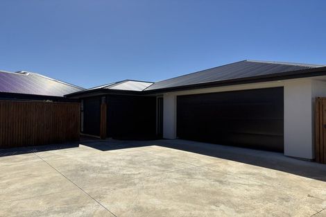 Photo of property in 51 Freedom Drive, Kelvin Grove, Palmerston North, 4414