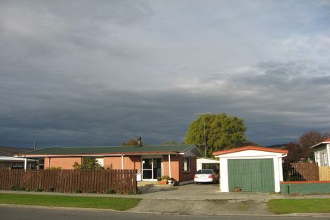 Photo of property in 27 Elderlee Street, Milton, 9220