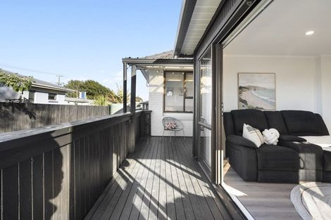 Photo of property in 35 Freyberg Avenue, Papatoetoe, Auckland, 2104