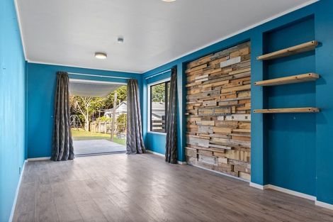 Photo of property in 1291 Whangaparaoa Road, Army Bay, Whangaparaoa, 0930