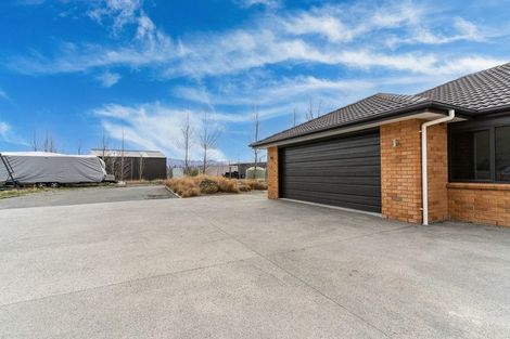 Photo of property in 10 Hardacre Place, Omarama, 9412