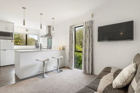 Photo of property in 2/38 Gatman Street, Birkdale, Auckland, 0626