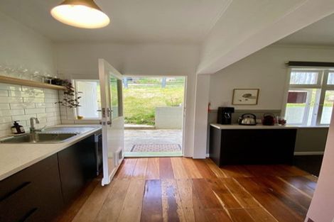 Photo of property in 152 Darlington Road, Miramar, Wellington, 6022