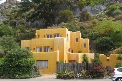 Photo of property in 116 Main Road, Redcliffs, Christchurch, 8081