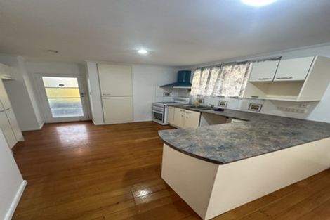 Photo of property in 12 Ennis Avenue, Pakuranga Heights, Auckland, 2010